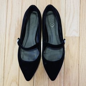 Black velvet flats